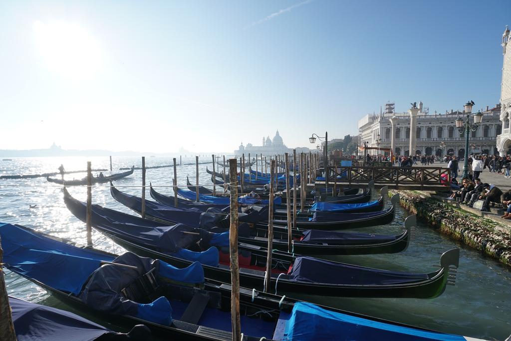 Casa Colleoni Bed & Breakfast Venice Exterior photo